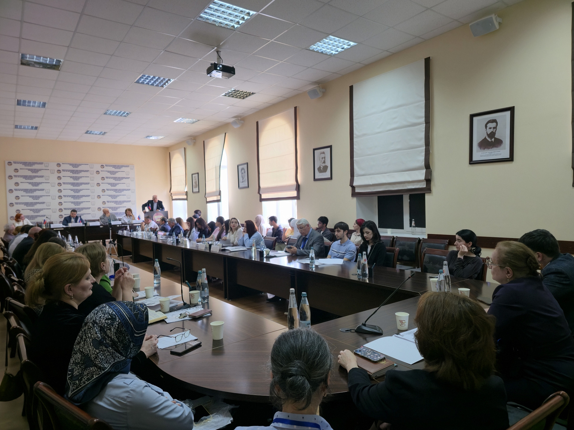 «Устойчивость государства начинается с семьи»: в ДГУ прошла всероссийская конференция по семейному праву